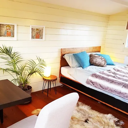Lior Bed & Breakfast 3*